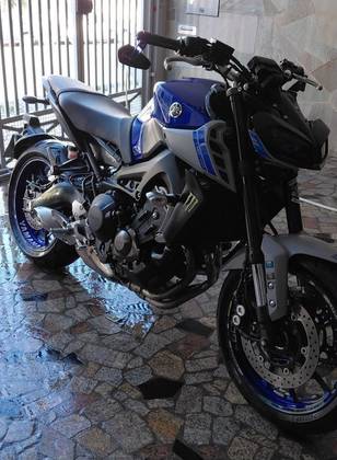 YAMAHA MT-09 YAMAHA MT-09